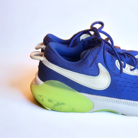 NWOT Nike Joyride Run Youth Royal Blue/White/Volt Size 5.5 - Picture 2 of 11